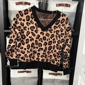 Tahari sweater size m colour brown